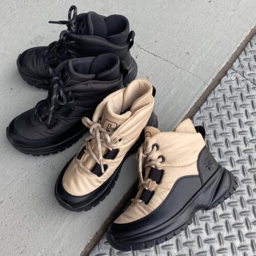 . New Arrival... . . 【UGG】 W YOSE PUFFER LACE 1136814 BLK MDSD ¥26,400- . . @abc_mart_japan @abcmart_grandstage