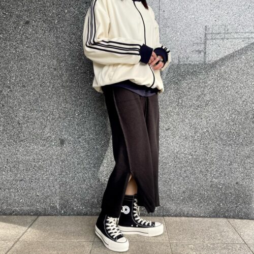 . New Arrival... . . 【CONVERSE】 AS (R) LIFTED KNEE-HI BLACK ¥13,200- . . @abc_mart_japan @abcmart_grandstage