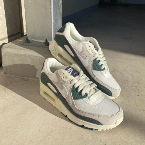 . New Arrival... . . 【NIKE】 AIR MAX 90 FZ5163 133 SAIL/WHITE ¥15,730- . . @abc_mart_japan @abcmart_grandstage