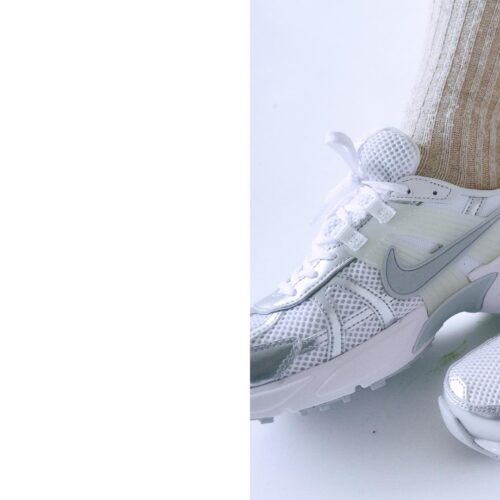 ACE Shoes focus "NIKE V2K RUN" . . 【NIKE】 V2K RUN FD0736 100 SMTWHT/MSILV 104 WHITE/MSILV ¥15,730- . . @abc_mart_japan @abcmart_grandstage