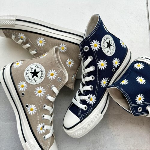 . Recommend... . . 【CONVERSE】 AS (R) DAISYFLOWER HI BEIGE DARK BLUE ¥14,300- . . @abc_mart_japan