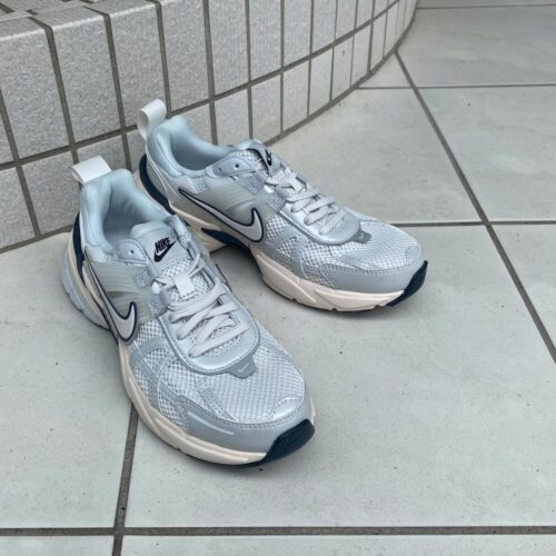 . New Arrival... . . 【NIKE】 W V2K RUN FD0736 004PLTTNT/PLTT ¥15,730- . . @abc_mart_japan
