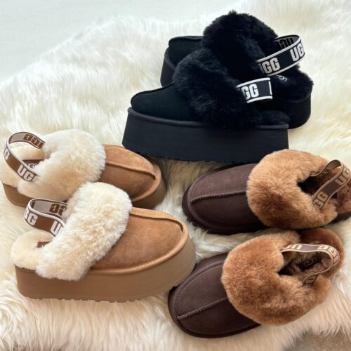 . New Arrival... . . 【UGG】 FUNKETTE BLK BCDR CHE ¥20,900- . . @abc_mart_japan