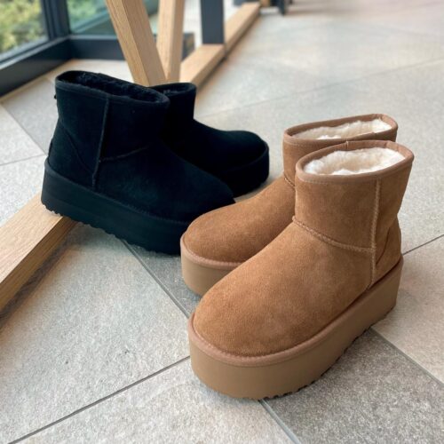 . New Arrival... . . 【UGG】 CLASSIC MINI PLATFORM BLK CHE ¥28,600- . . @abc_mart_japan