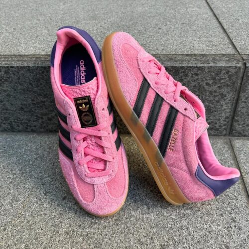 . Restock!! . . 【ADIDAS】 GAZELLE INDOOR W BLIS/CORE/COLL ¥16,500- . . @abc_mart_japan