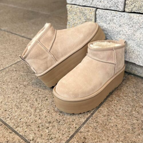 . New Arrival... . . 【UGG】 W CLASSIC ULTRA MINI PLATFORM SAN ¥25,300- . . @abc_mart_japan