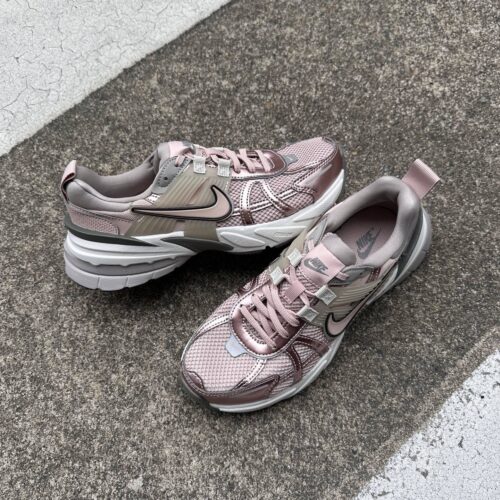 . NewArrival... . . 【NIKE】 W V2K RUN WFD0736 201 PRTCBG/PRTCB ¥16,830- . . @abc_mart_japan