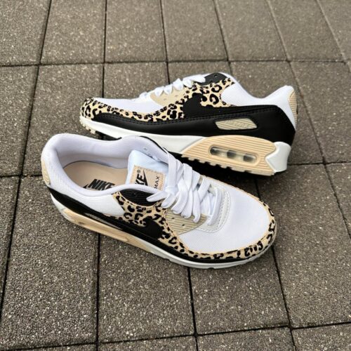 . New Arrival... . . 【NIKE】 W AIRMAX 90 WIF1619 100 WHT/BLK ¥17,600- . . @abc_mart_japan