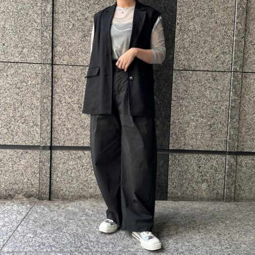 . New Arrival... . . 【CONVERSE】 AS SQUARETOE SV HI SILVER ¥19,800- . AS SQUARETOE SV OX SILVER ¥19,250- . . @abc_mart_japan