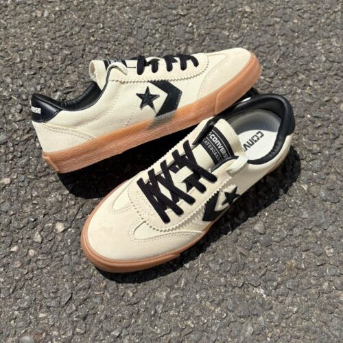 . New Arrival... . . 【CONVERSE】 ROADCLASSIC SK OX GRAY/BLACK ¥11,550- . . @abc_mart_japan