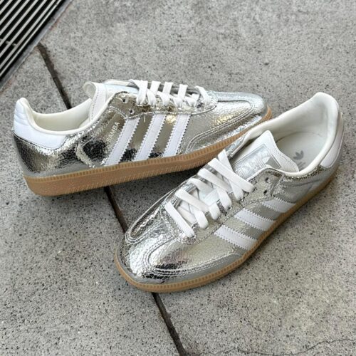 . Restock!!! . . 【ADIDAS】 SAMBA OG W JR0035 SILV/FTWR/CORE ¥15,950- . . @abc_mart_japan
